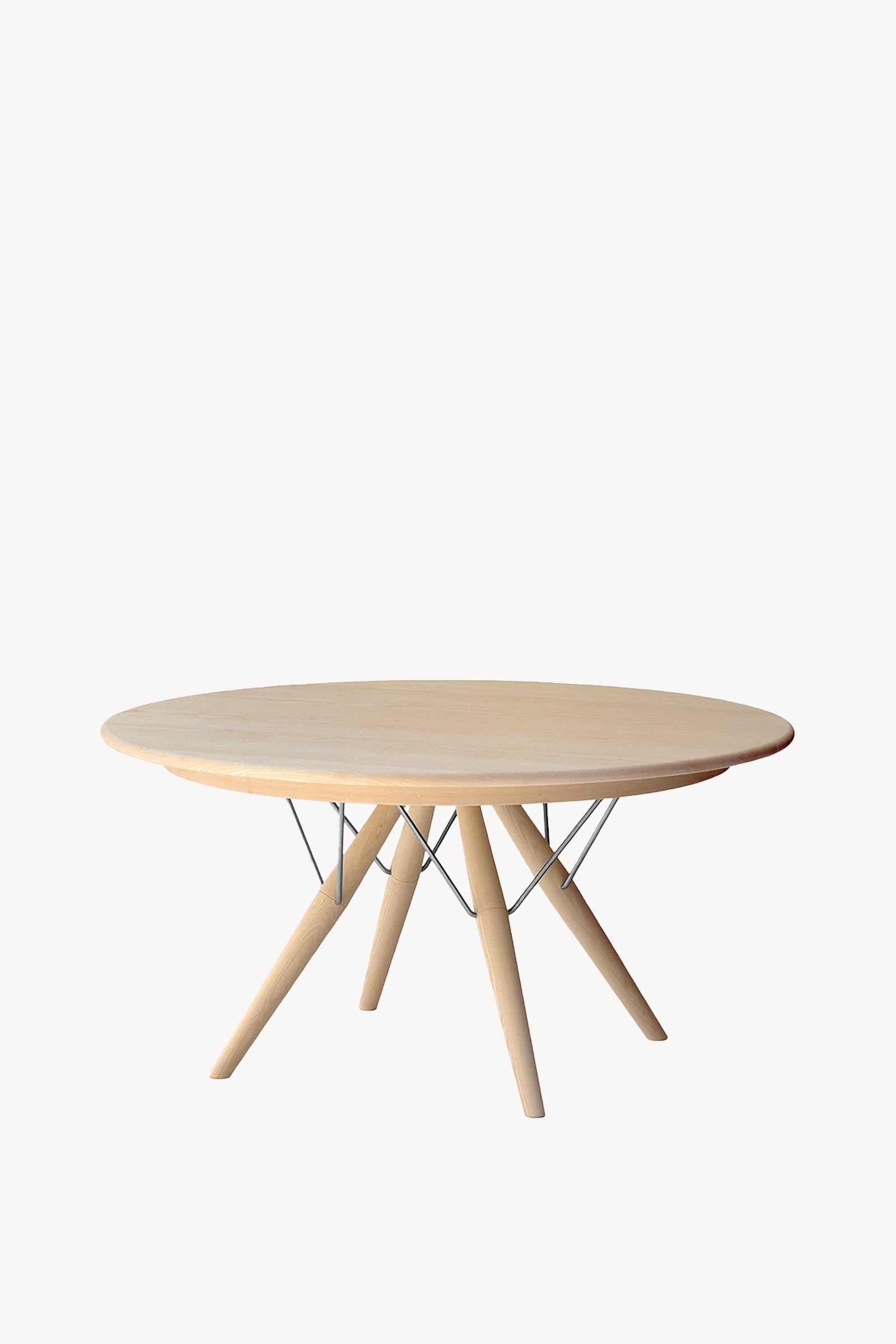 PP75- Circular Stayed Table 140cm (Extendable) – Hygge Life