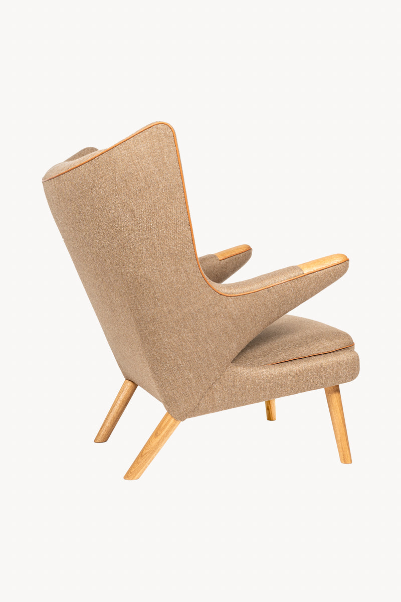 PP19 - Papa Bear Chair