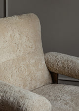 Brasilia Lounge Chair & Ottoman - Sheepskin
