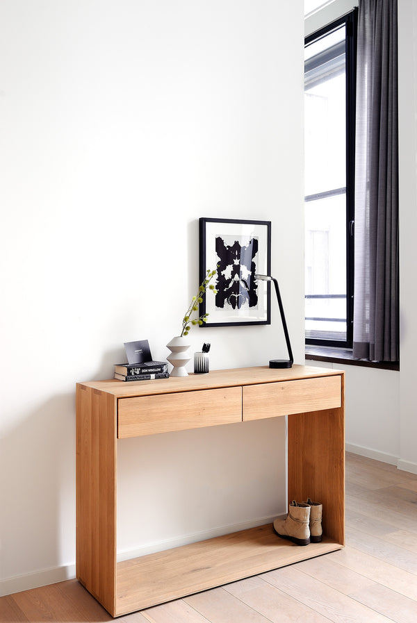 Oak Nordic Console