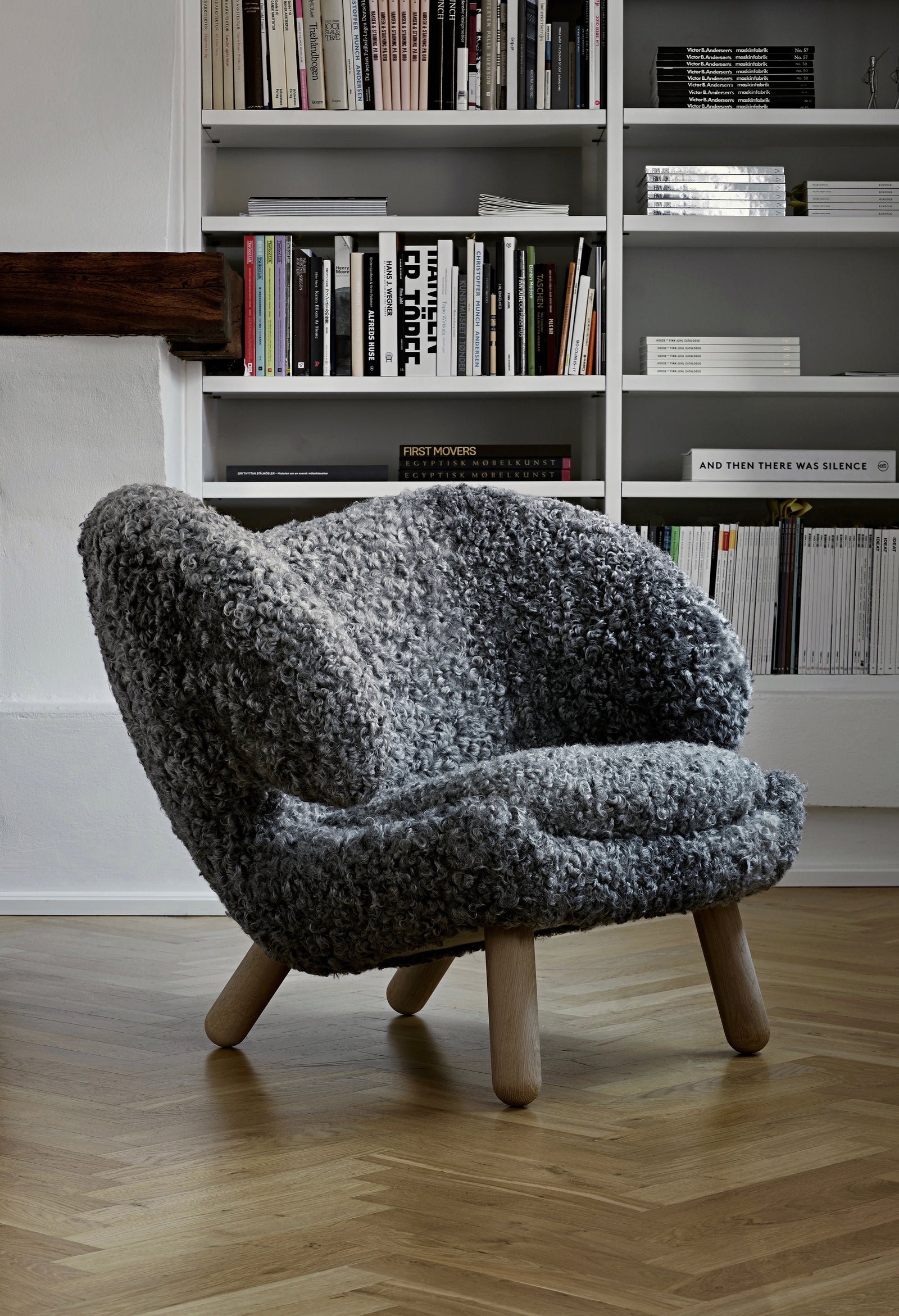 Pelican Chair - Sheepskin – Hygge Life