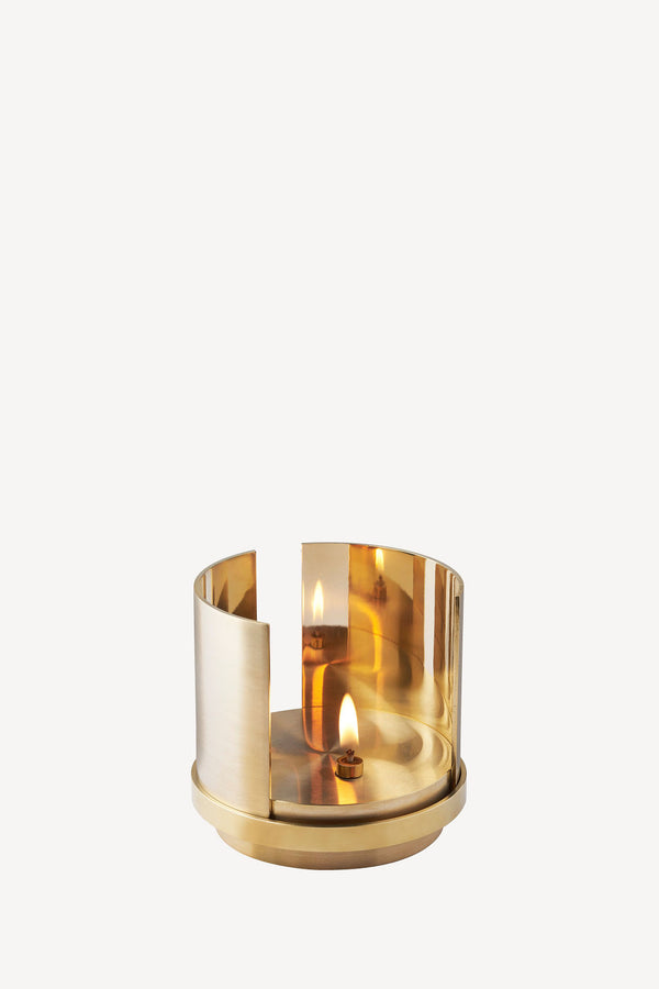 Holocene Oil Lamp by Chipperfield