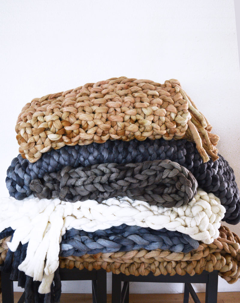 Chunky Knit Blanket w/ Tassels